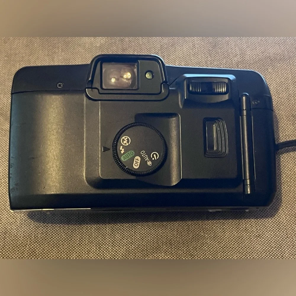 Canon Sure Shot 65 Zoom 35mm Film Camera - Picture 3 of 4